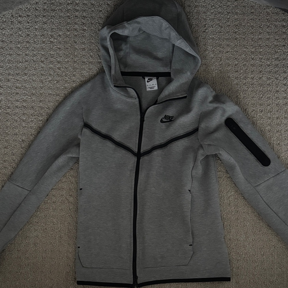 Nike Kids Hoodie Jacket in Gray and Black